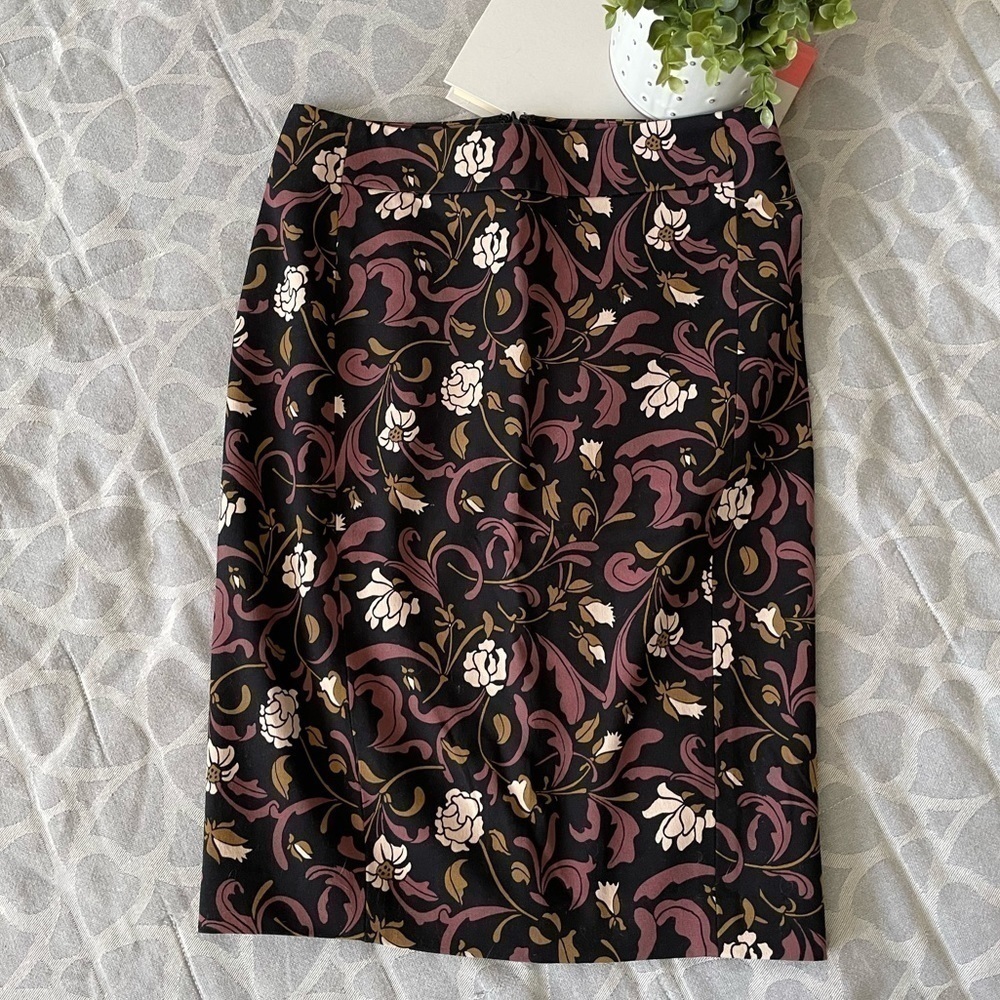 Nwt Loft Black Floral Pencil Skirt Size 2
